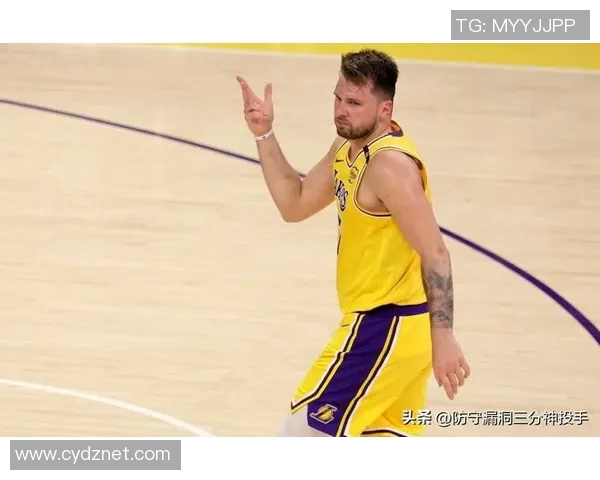 明日湖人对决国王，东契奇手指扭伤詹姆斯缺席，客战国王怎么打