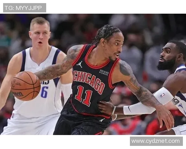 带队稳住局面！拉文&德罗赞双双半场10中5贡献11分